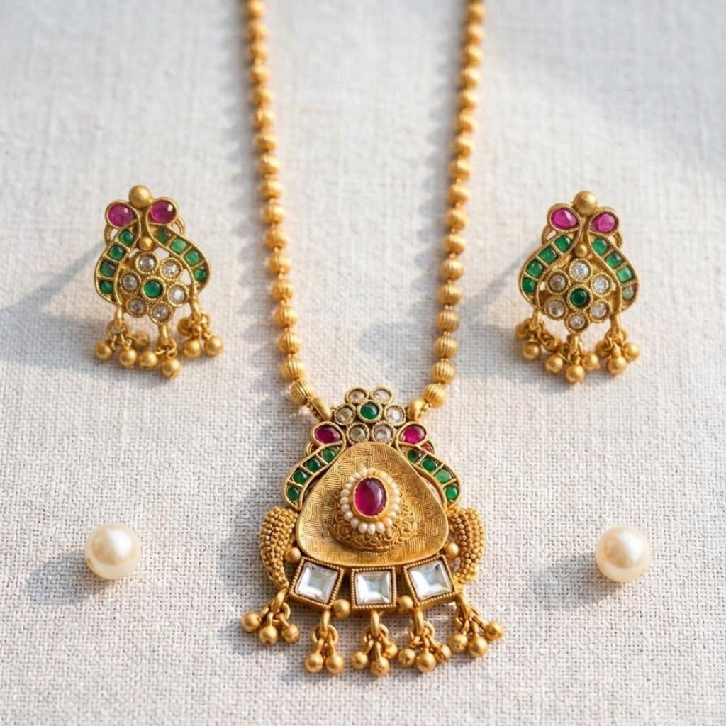 Royal Kundan Heritage Pendant Necklace Set